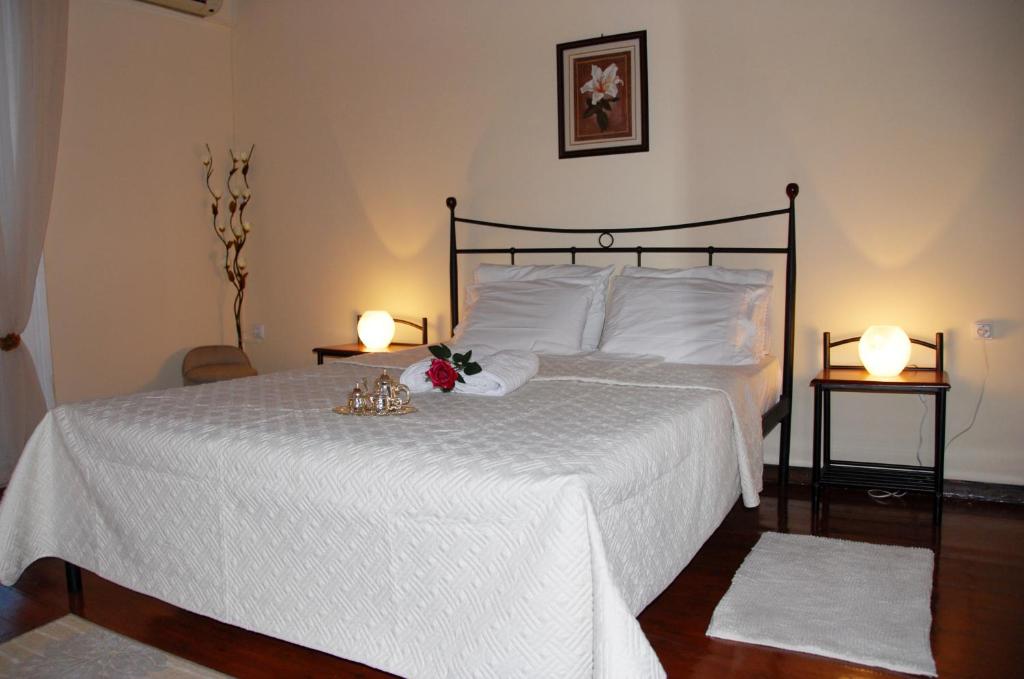 THEODORA room 2