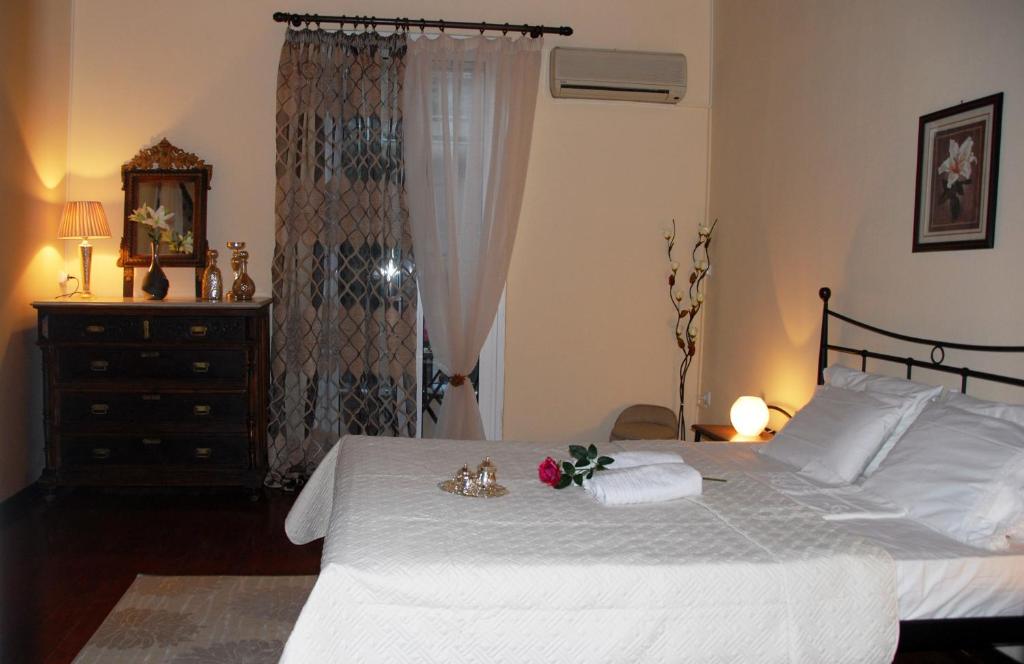THEODORA room 6